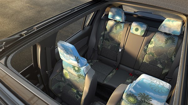 hommage - R4 flower power concept - Renault