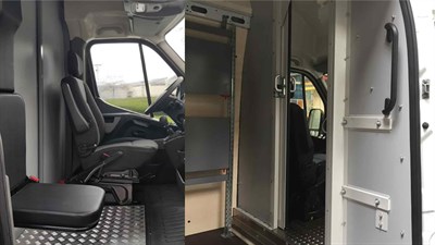 Renault MASTER Cloison porte coulissante et strapontin